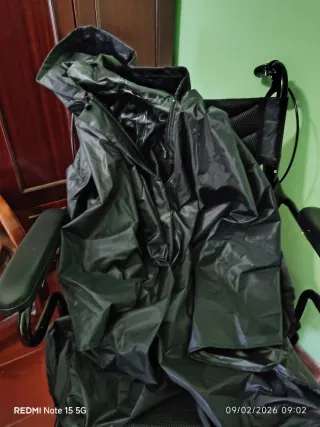 Silla de ruedas muy poco uso , seminueva