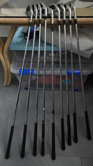 Juego de hierros de golf Wilson + Regalo