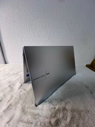 Ordenador portátil ASUS Vivobook Plata
