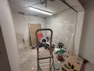 Local comercial en alquiler en El Congrés i els Indians en Barcelona