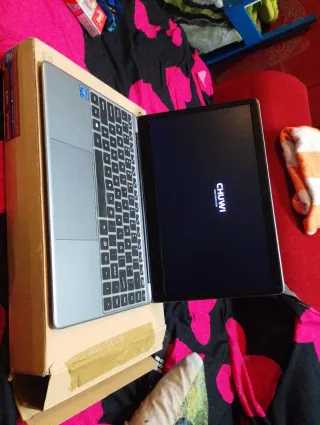 Portátil Chuwi Beige