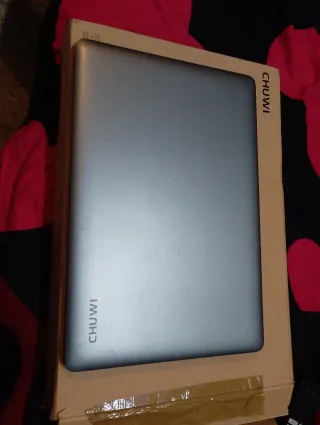 Portátil Chuwi Beige