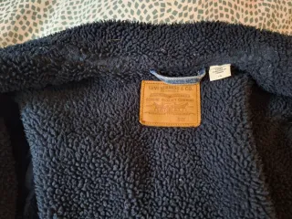 Chaqueta Levi's de borrego azul