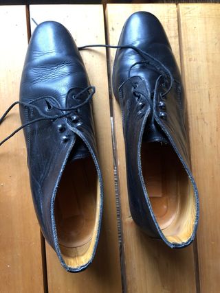 Botines de piel negros