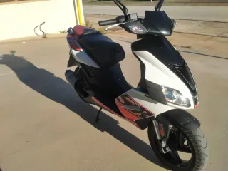 Aprilia SR 50 2T Scooter