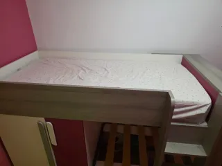 Cama tren fusión gris y blanca