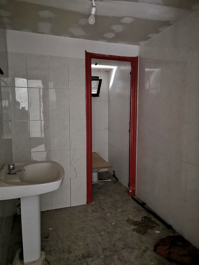 Local comercial 200 m calle virgen Tarazona Mancha