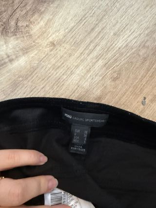 Minifalda de pana negra - Mango talla M algodón