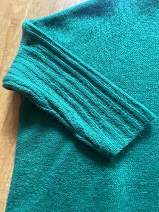 Jersey oversize cuello alto verde