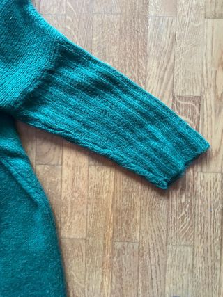 Jersey oversize cuello alto verde