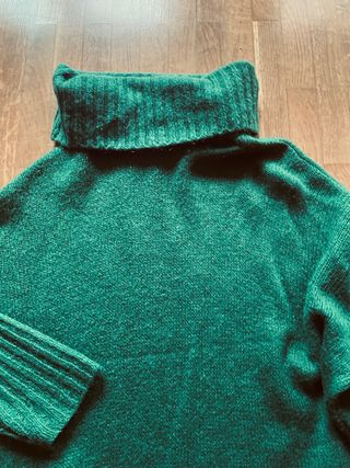 Jersey oversize cuello alto verde