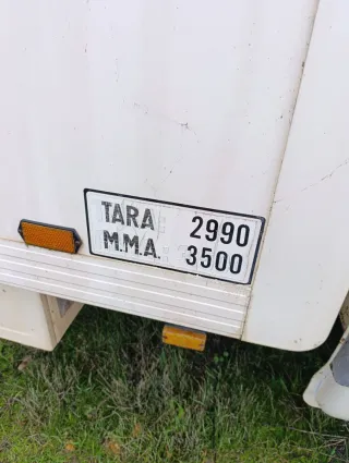 Furgoneta Iveco con caja isotermo y frio