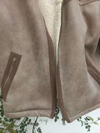 Chaquetón corto de piel