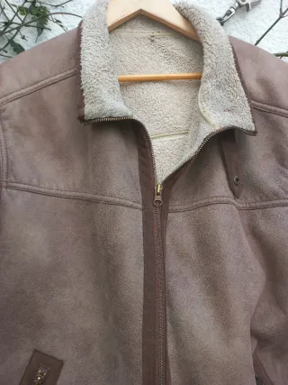 Chaquetón corto de piel
