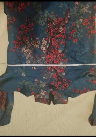 Vestido vietnamita floral