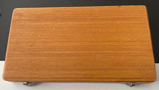 Balanza de precisión vintage con pesas