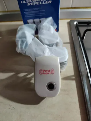 4 Repellenti Ultrasuoni per Insetti