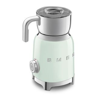 Espumador de leche Smeg Verde pastel MFF11PGEU