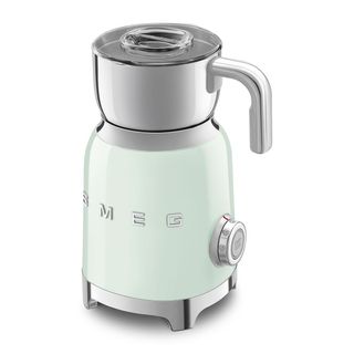 Espumador de leche Smeg Verde pastel MFF11PGEU