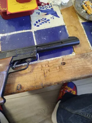 Réplica antigua de juguete