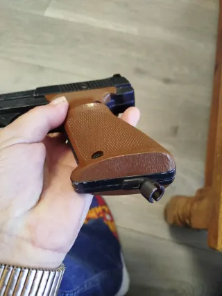 Réplica antigua de juguete