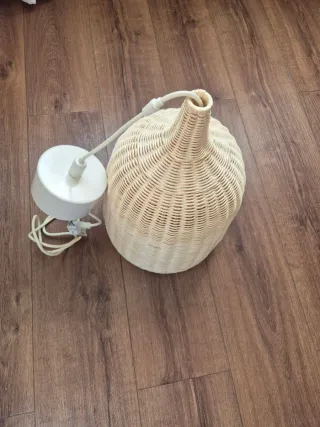 Lámpara de techo IKEA mimbre natural