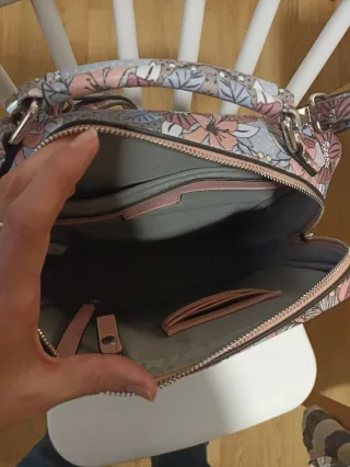 2 Mochilas Desigual y parfois multicolor