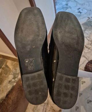 Mocassini DameRose neri con catena