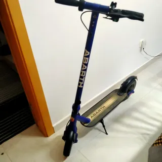 Patinete Eléctrico ABARTH Azul