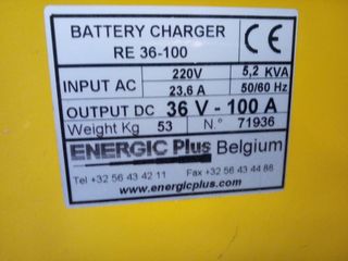 Apilador eléctrico Fenwick para 1.500 kg.