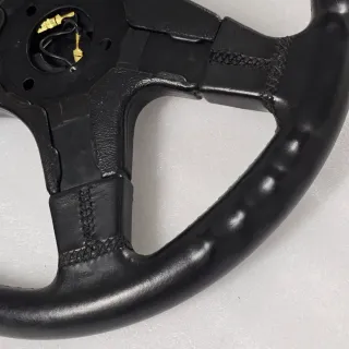 Volante Mercedes AMG Atiwe clasico cuero negro