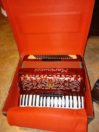 Acordeón Marinucci Rojo
