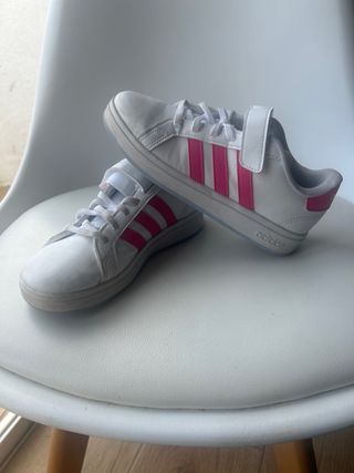 Zapatillas Adidas Niña Talla 33 ( como nuevas)