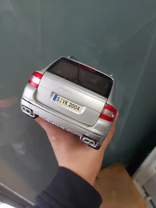 Lote 4 Coche a escala plateado