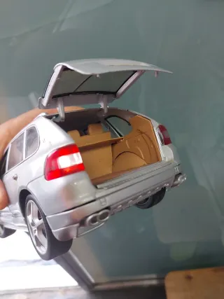 Lote 4 Coche a escala plateado