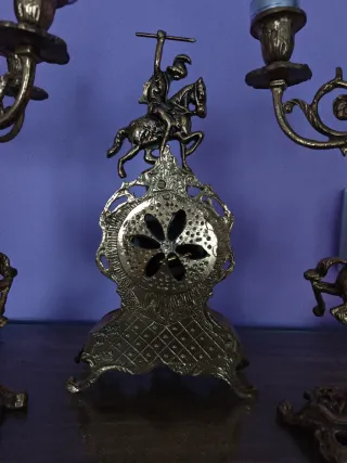 Candelabros y Reloj de Bronce Estilo Clásico