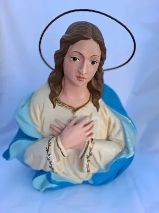 Busto religioso.
