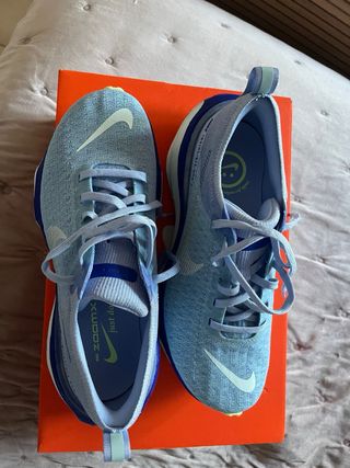Nike Invincible Run 3 38,5 EN CAJA