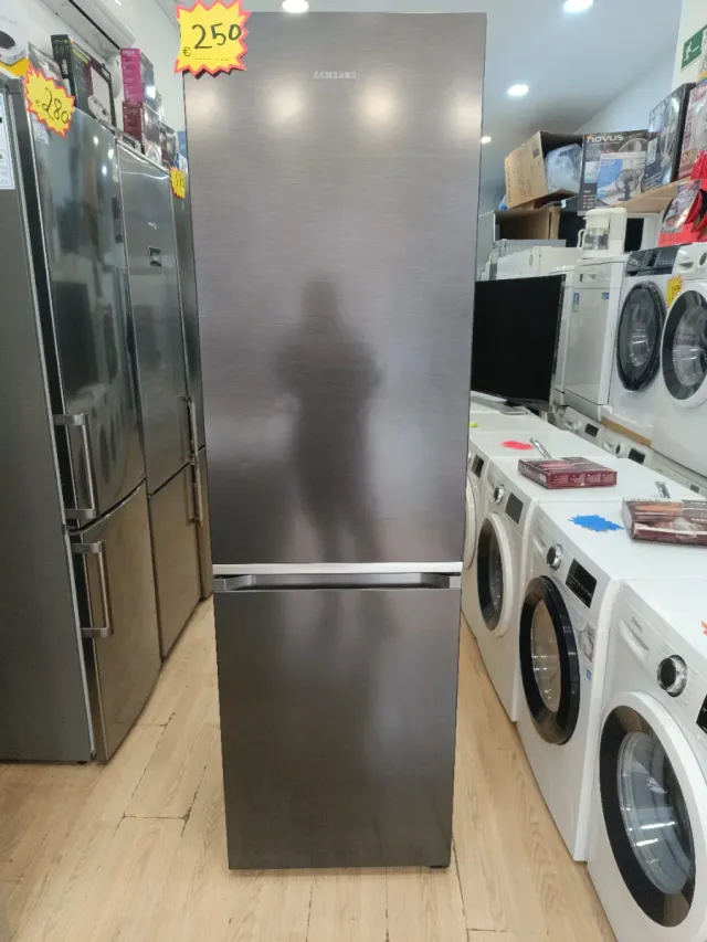 Geladeira Samsung com garantia e transporte