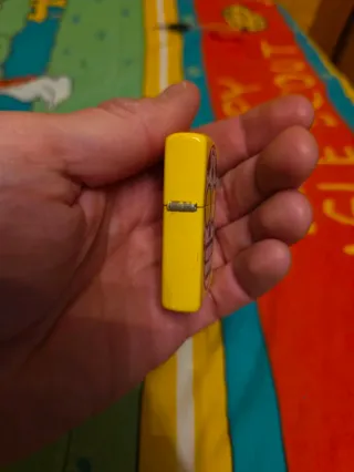 Accendino Zippo Teschio Giallo