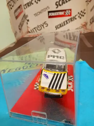 Scalextric Renault 8 Talavera SCX