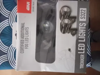 Faros Antiniebla GIVI LED S322