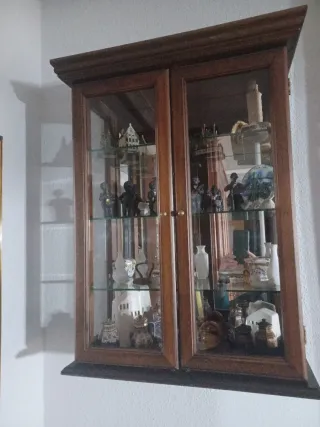 Vitrina Nogal Cristal Estilo Clásico