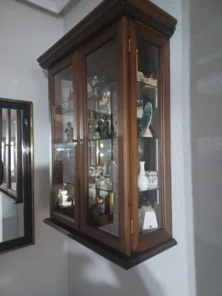 Vitrina Nogal Cristal Estilo Clásico