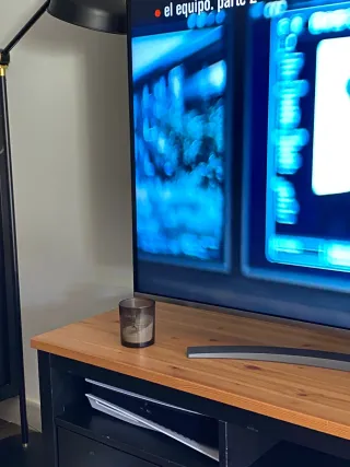 Mueble TV color madera y negro