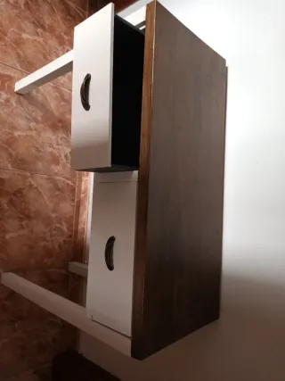 Mesa de entrada madera blanca y marrón