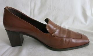 Zapatos Tambi marrón. Talla: 35