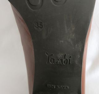 Zapatos Tambi marrón. Talla: 35