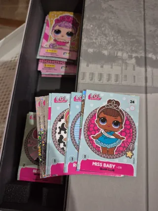 Colección Cromos LOL Surprise