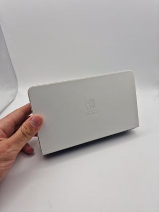 Nintendo Switch OLED 64GB Bianca